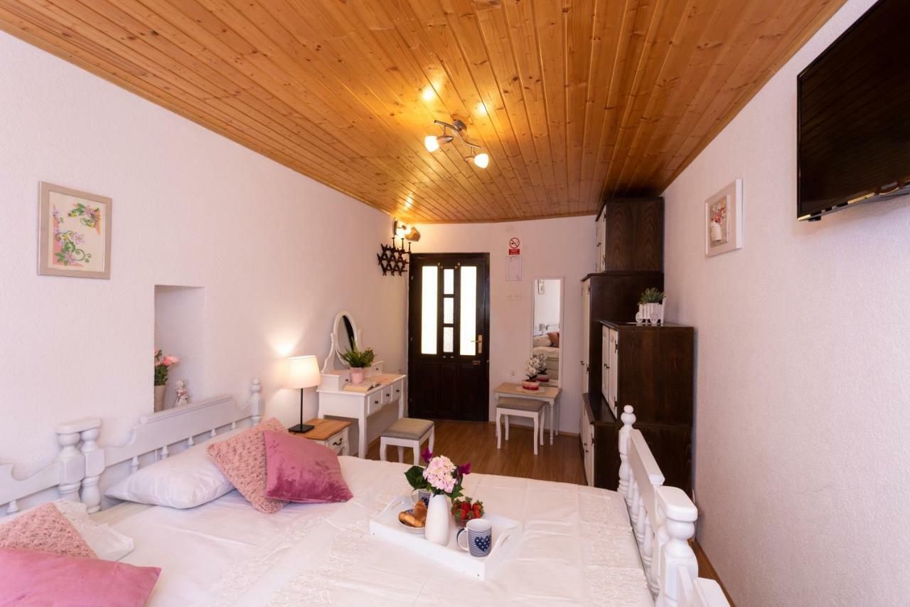 Apartman Verbenia Vrbnik  Esterno foto