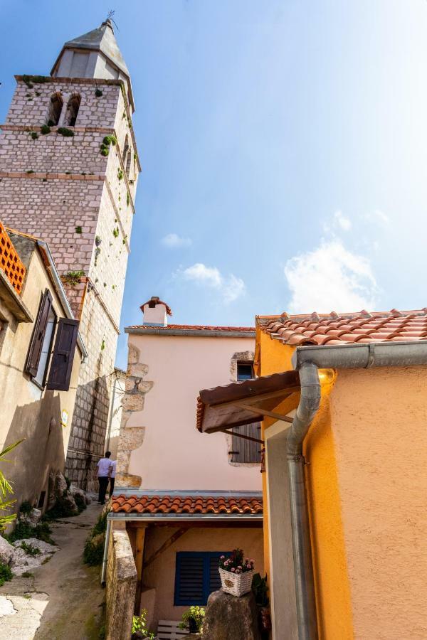 Apartman Verbenia Vrbnik  Esterno foto